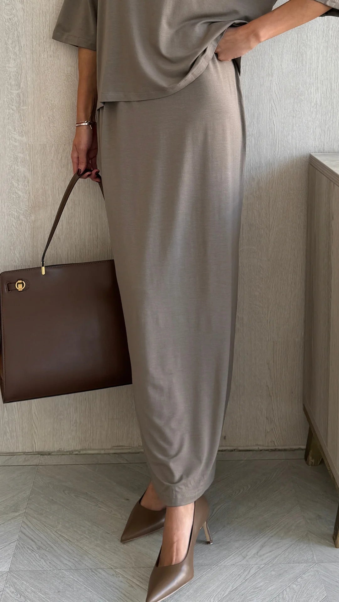 Aria Jersey Maxi Skirt - Taupe