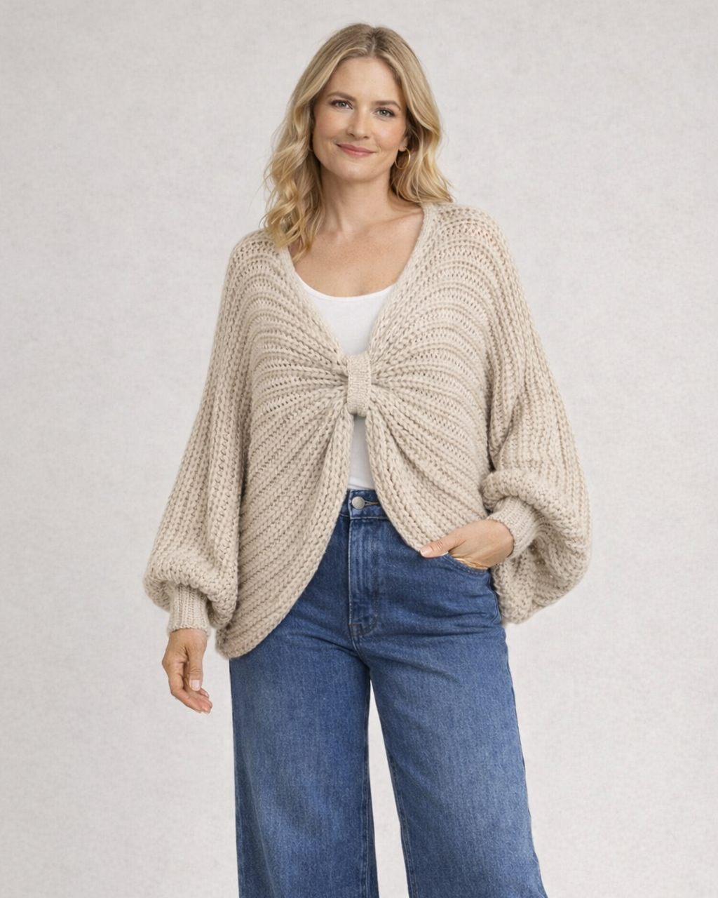 BOW SHAPED EFFECT KNITTED JUMPER