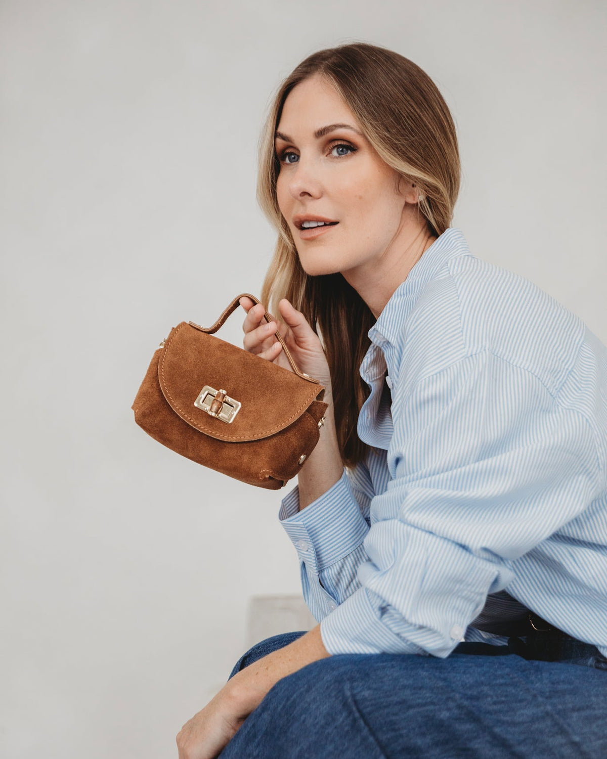 Bamboo Twist Clasp - Tan Suede