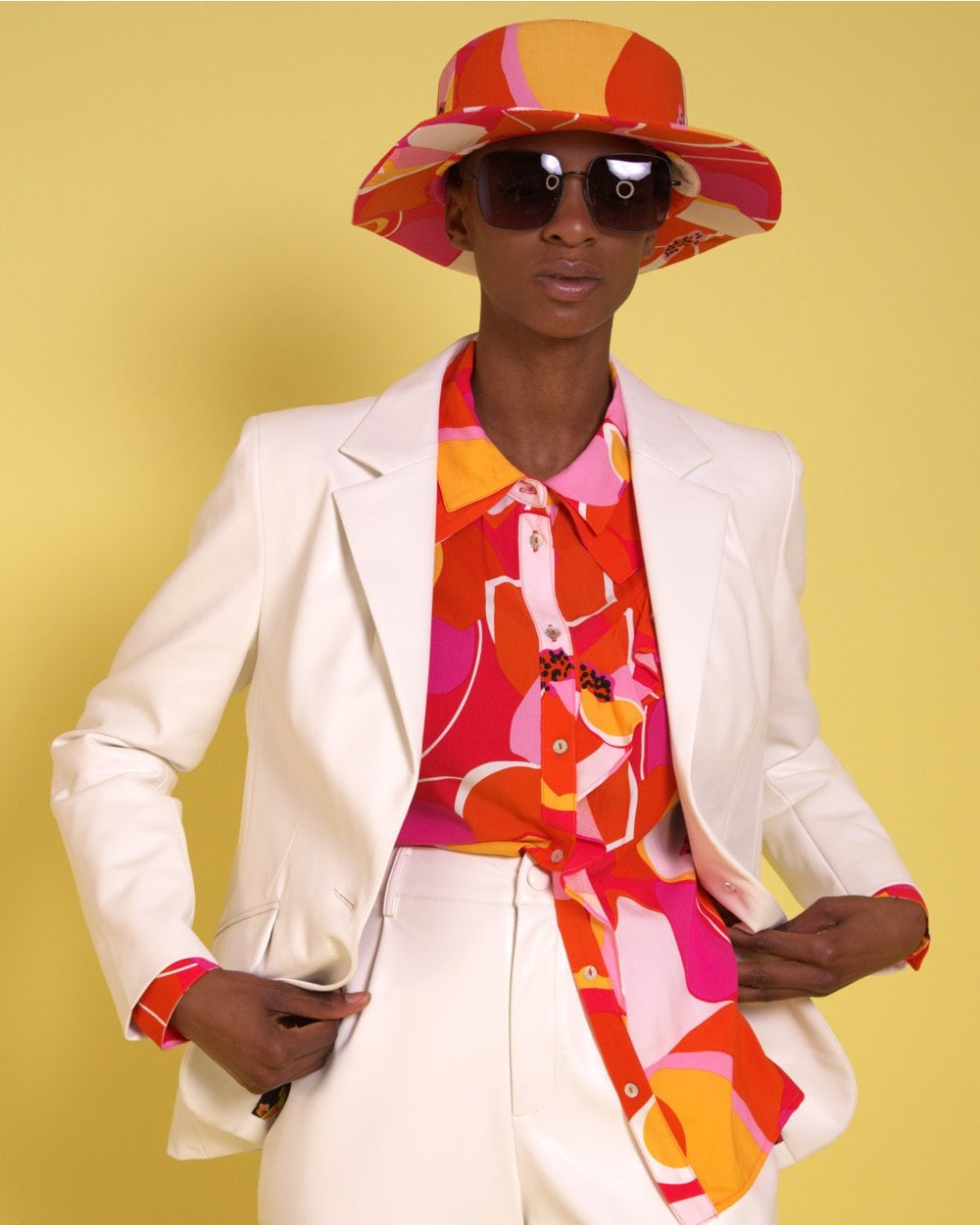 jayley-white-faux-leather-kate-blazer-p13685-93005_image