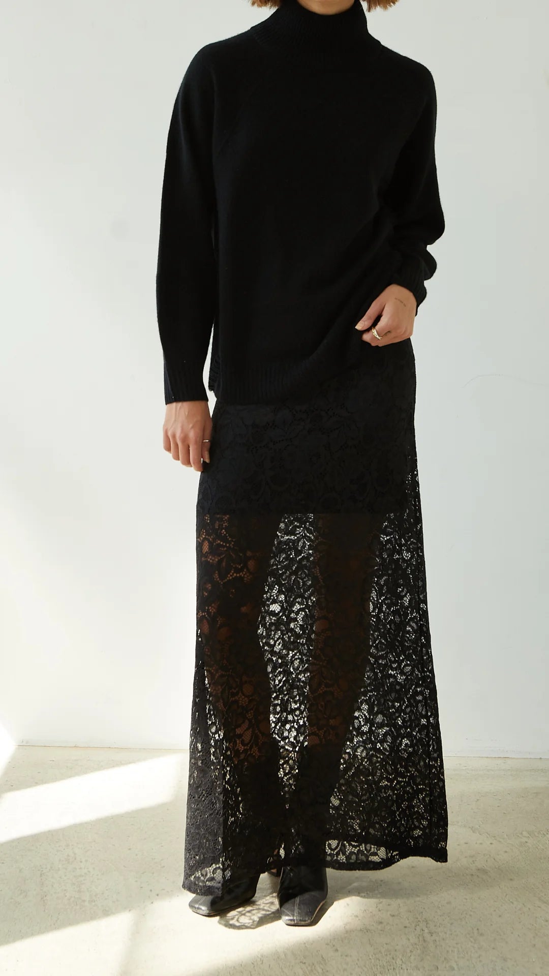 Alba Lace Skirt - Black - by Charli