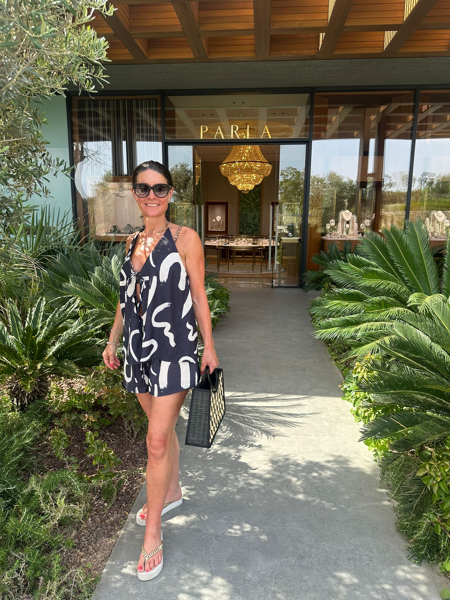 Luisa Shorts - Black & White