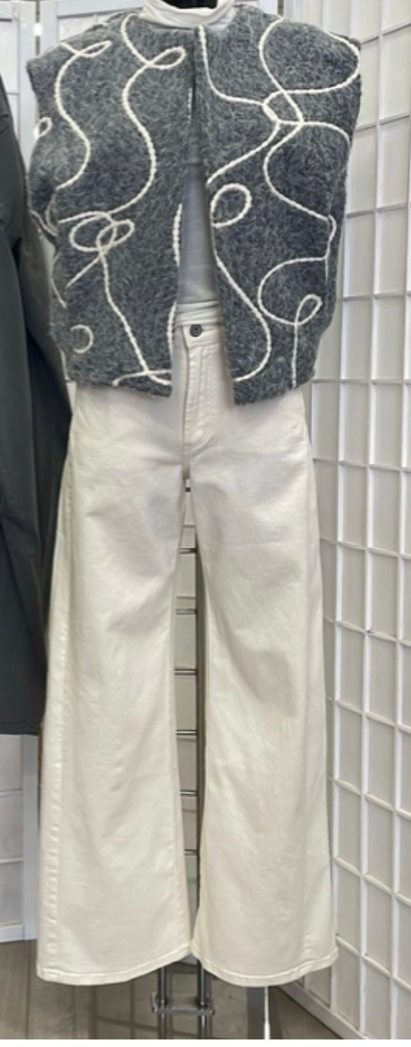 Capo Soft Wide Leg Jeans - Cream