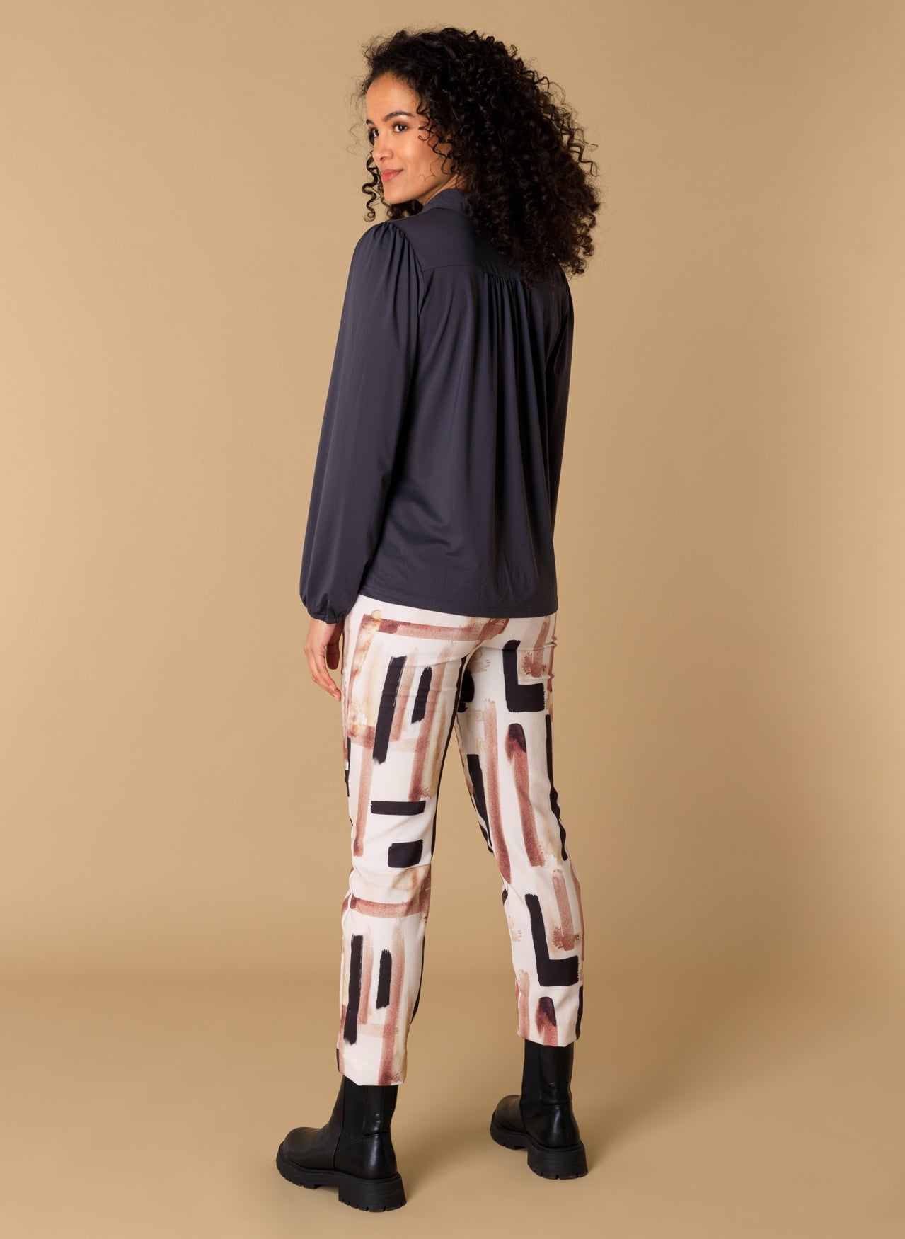 Pebbe Blouse - by Ivy Beau